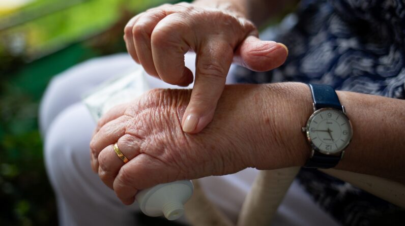 hand cream, elderly, skin care